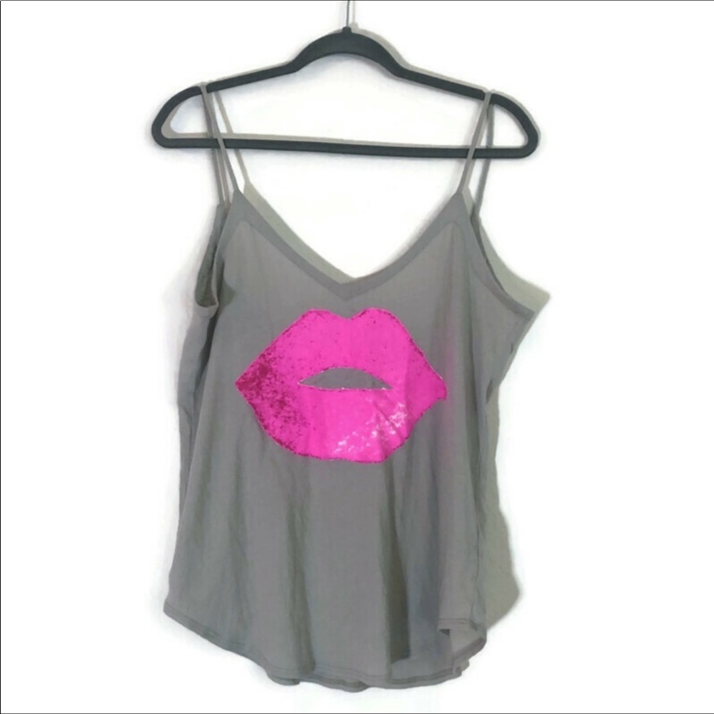 Chaser Lip Tee